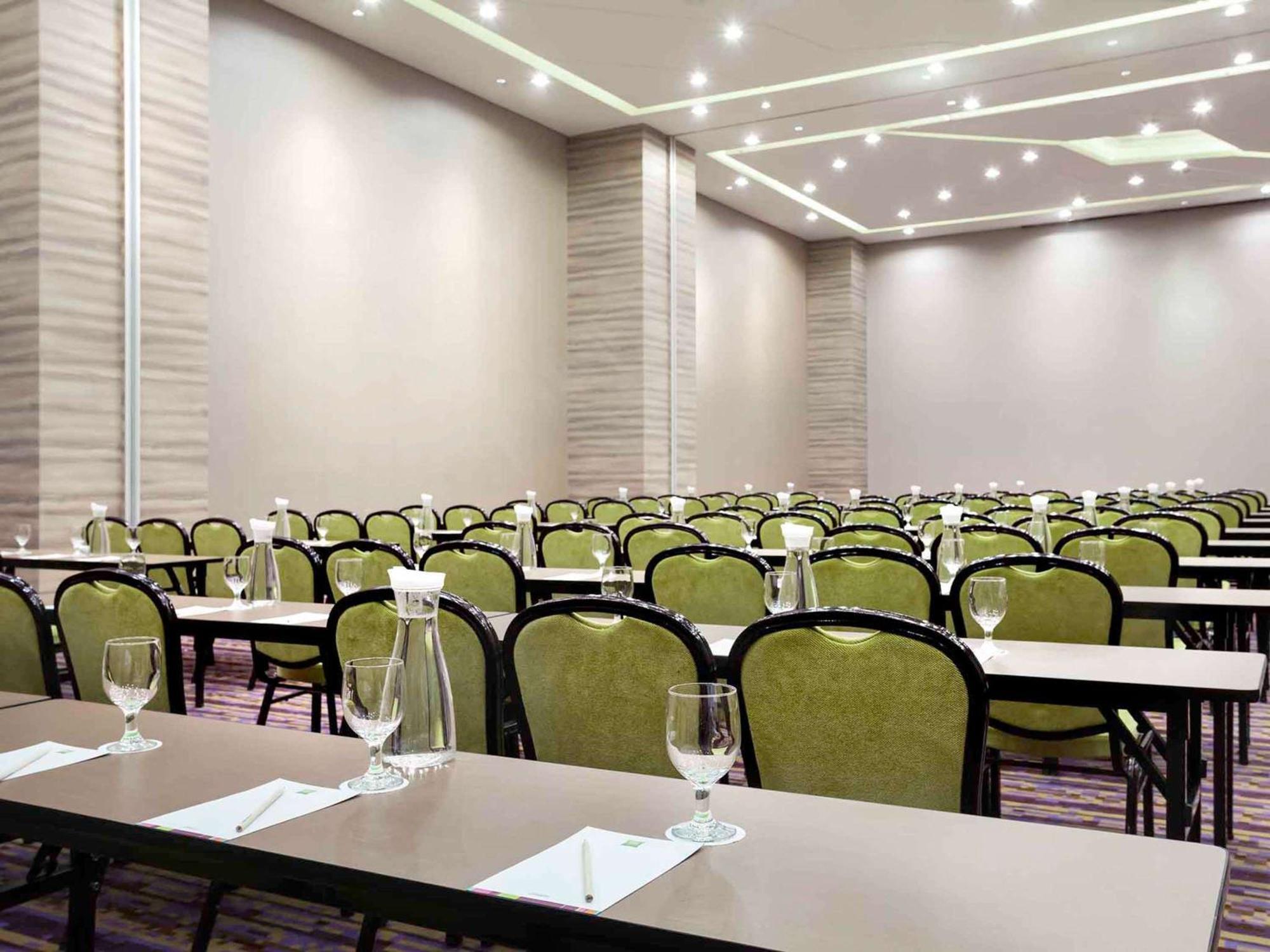 Ibis Styles Jakarta Mangga Dua Square Kültér fotó